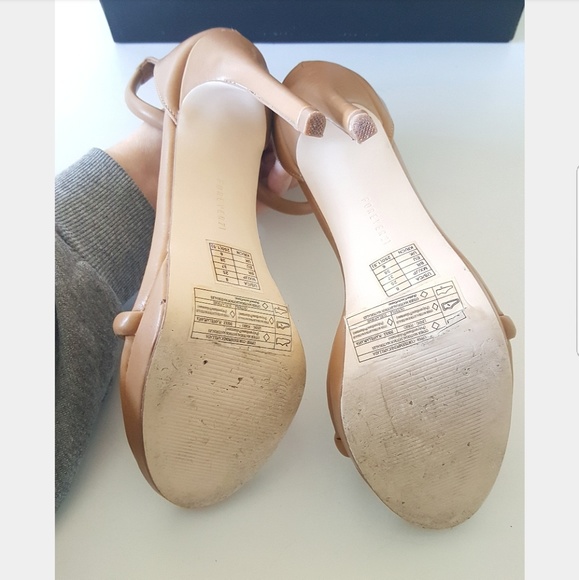 Tan Heels - Picture 4 of 5